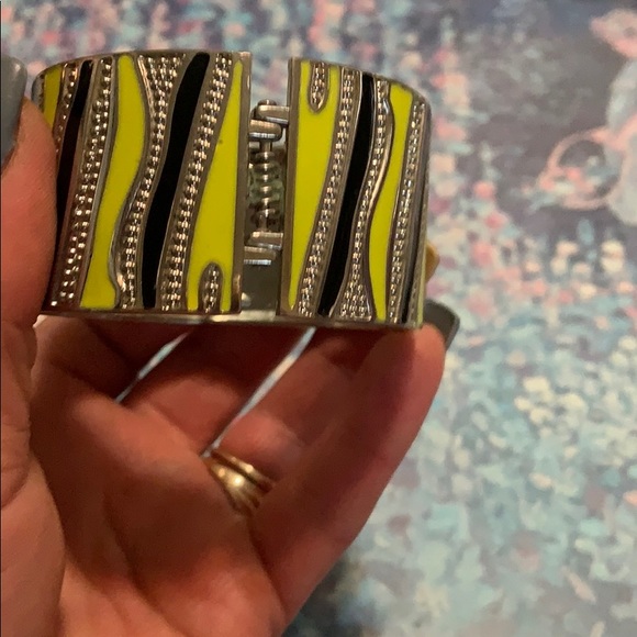 Unique bangle - Picture 3 of 3